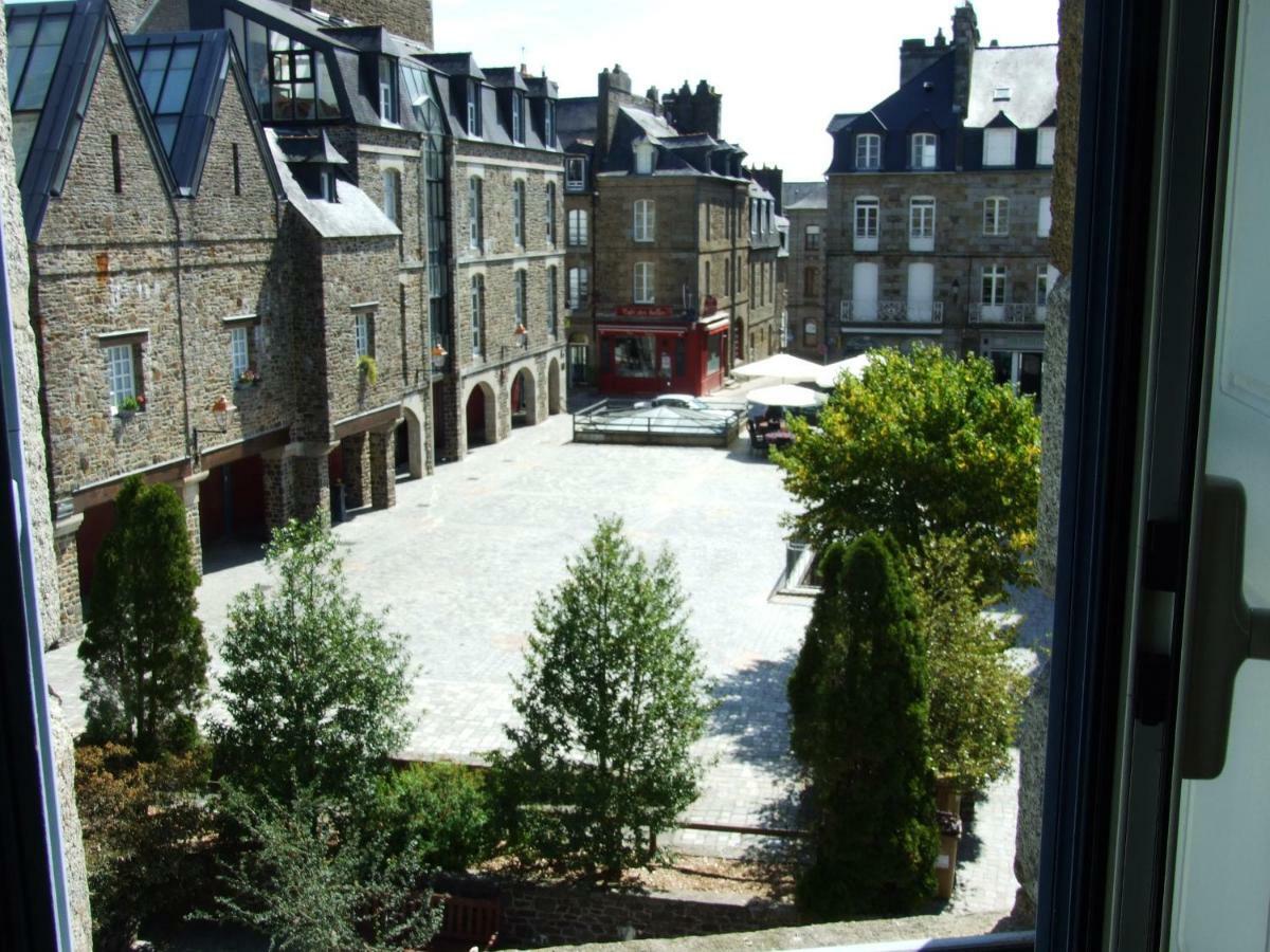 Hotel Particulier Le Mercier De Montigny -Une Nuit Sur Les Remparts- Фужер Экстерьер фото